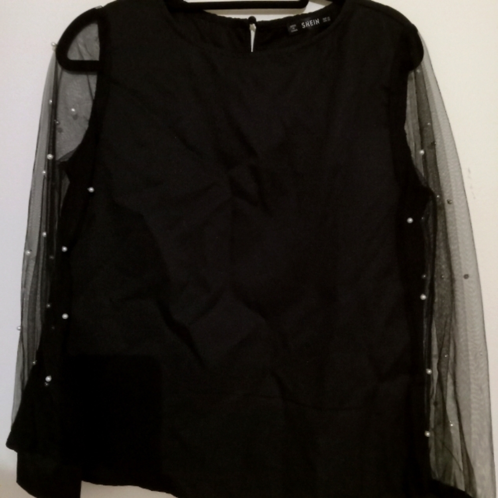 ❤️ nwot top all items with heart next to it is 10 for 25 new or next to new